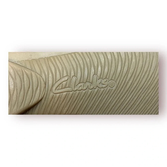 CLARKS WOMEN'S GRACELIN MAZE LOAFER FLAT LEATHER TAN CUSHION SIZE 9.5 - Picture 5 of 11